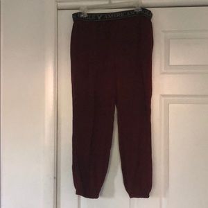 AE Joggers Maroon